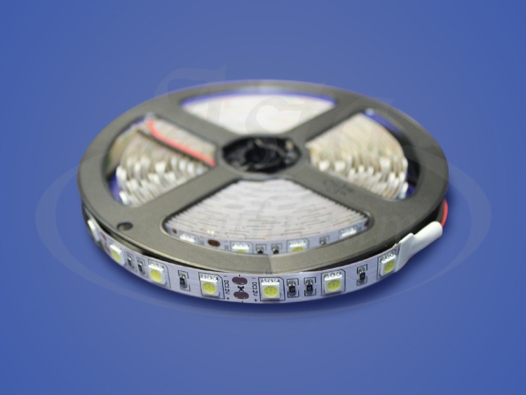 Светодиодная лента открытая SMD 5050 60LED/mIP, 12 V, холодный белый Светодиодная лента открытая SMD 5050 60LED/mIP, 12 V, холодный белый